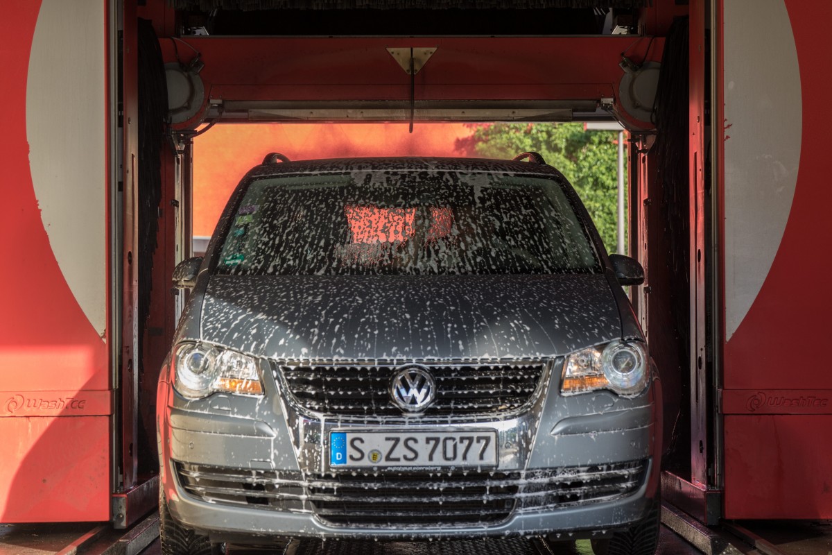3 Easy Steps to Wash Your Car