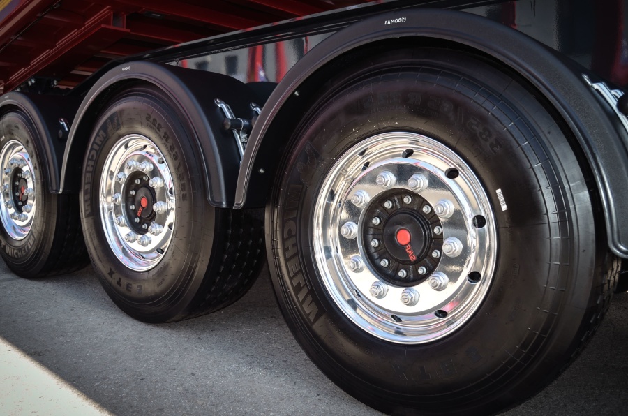 What Is Truck Tyre Alignment and Balancing