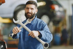 How to Choose and Use Pipe Wrenches: A Comprehensive Guide